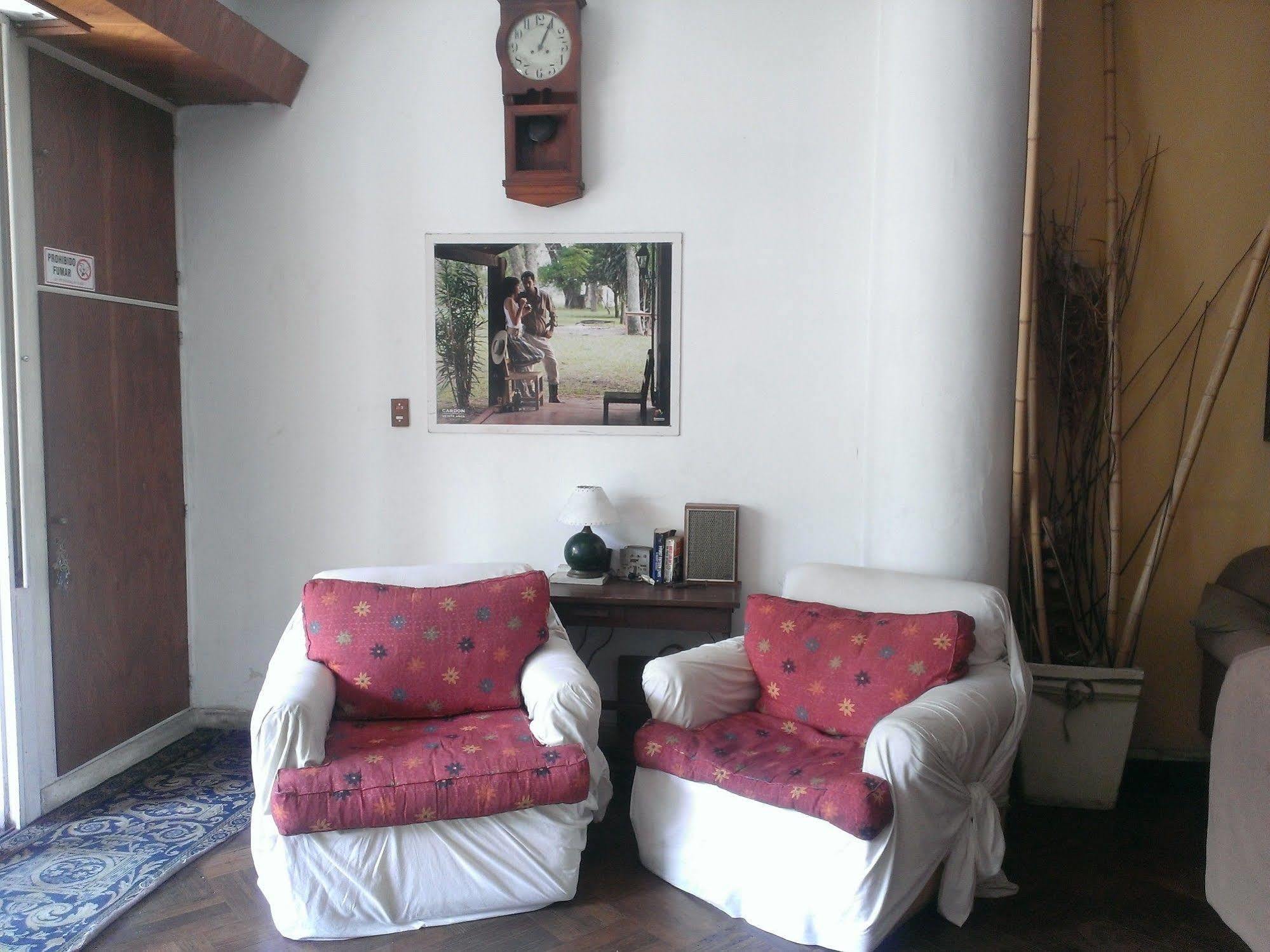 Quechua Guesthouse Hostel Rosario Funes Eksteriør bilde