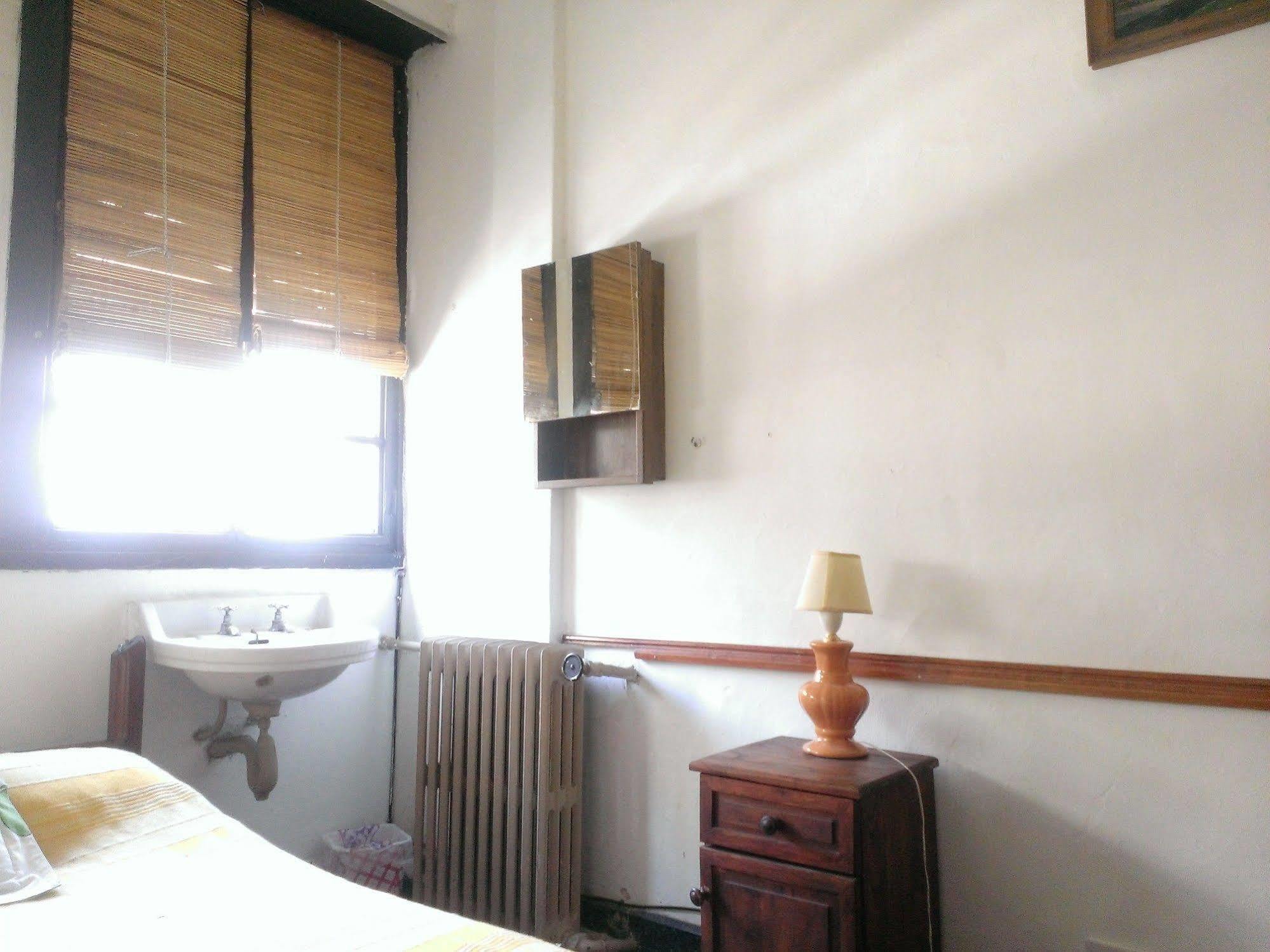 Quechua Guesthouse Hostel Rosario Funes Eksteriør bilde