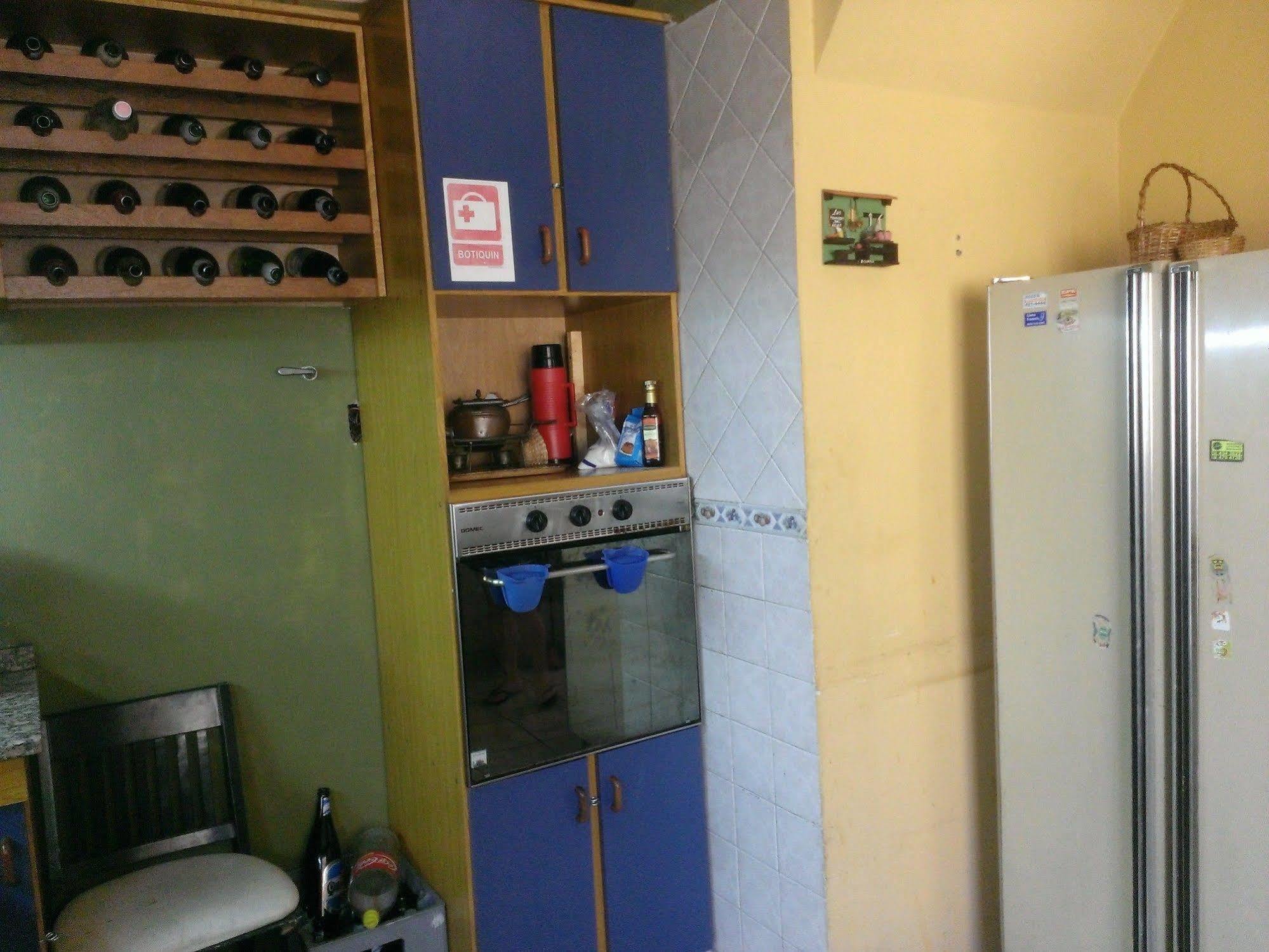 Quechua Guesthouse Hostel Rosario Funes Eksteriør bilde
